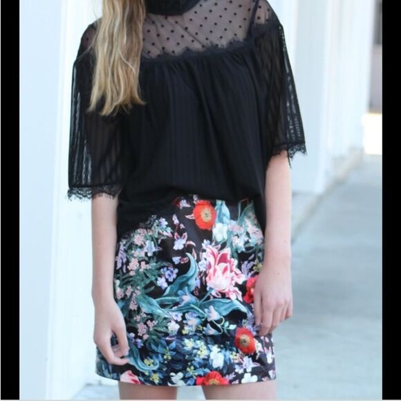 NWT MSRP $79 MINKPINK Botanica Satin Mini Skirt Women's Size Large - Picture 5 of 6